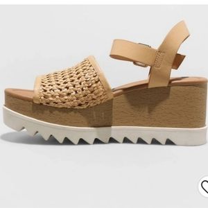 Universal Thread Women's Alba Tan Woven Platform Sandal Size 7.5